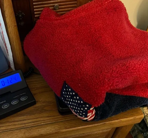 VTG USA American Flag Fuzzy Sherpa type Top Size Small yarn details mock neck - Image 10