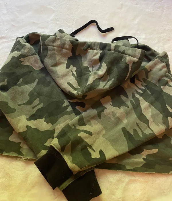 Cropped Hoodie - Image 2