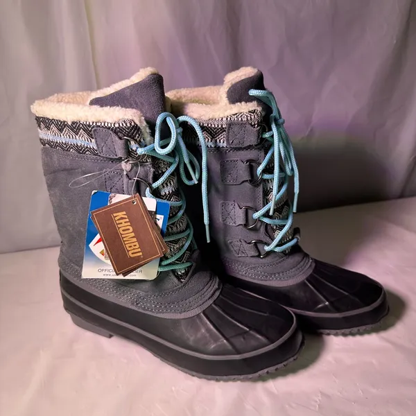 Khombu Women's Winter Boots with Blue Laces - Image 3