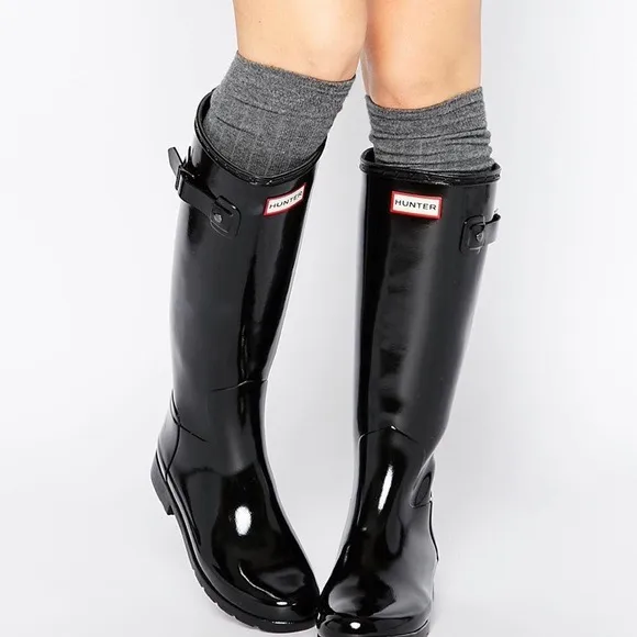 Hunter Original Tall Black Gloss Adjustable Knee High Rain Boots - Image 2