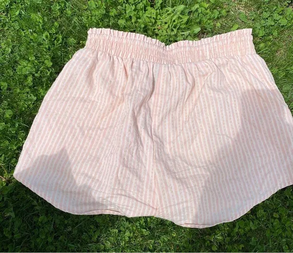 Target Wild fable pink striped shorts SIZE SMALL - Image 4