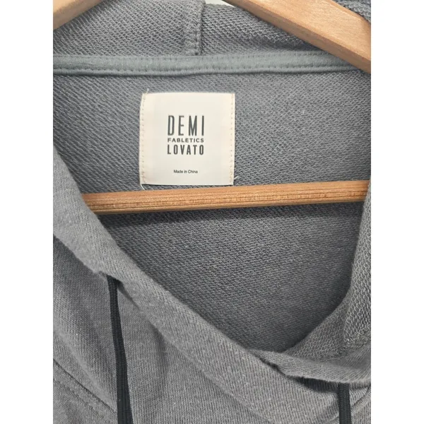 Fabletics Hoodie Womens Medium Demi Lovato LS1827882 Gray Cropped EUC - Image 3