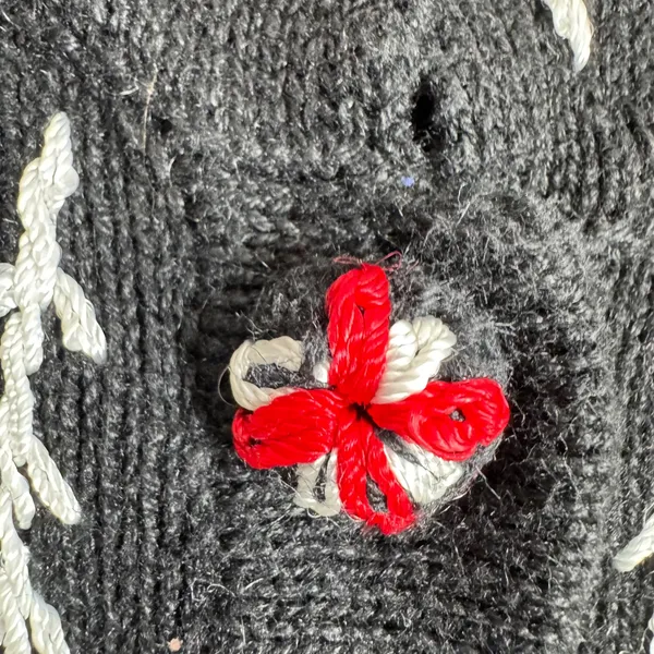 VTG Studio Collection Black Gingerbread Woman Christmas Embroidered Sweater XL‎ - Image 7