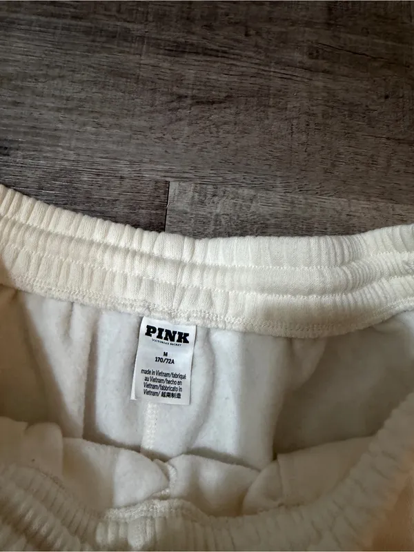 VICTORIA’S SECRET PINK Fleece Rolled Hem Short in Winter White Wanted Bling - Image 5