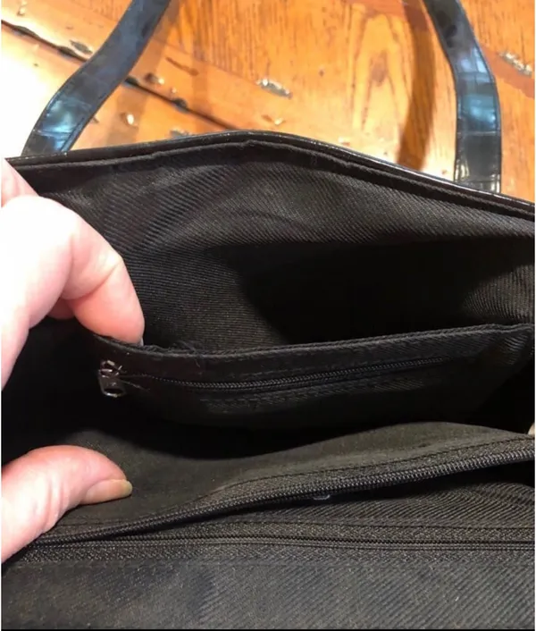 Kathy Ireland Black Shoulder Bag - Image 4