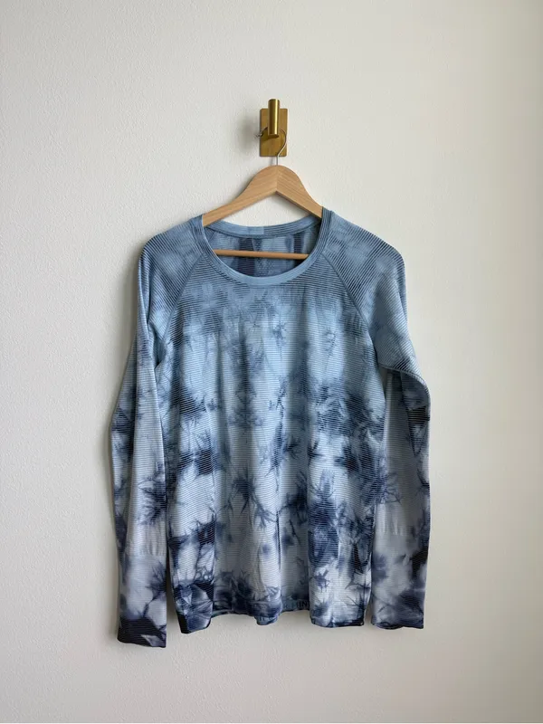 Lululemon Swiftly Tech Long Sleeve Tie Dye Thumbhole Top Blue Women's 10 - Image 3