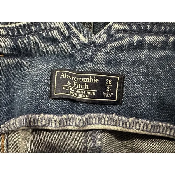 Abercrombie And Fitch Ultra High Rise Mom Jean Distressed Hem 2/26 - Image 6