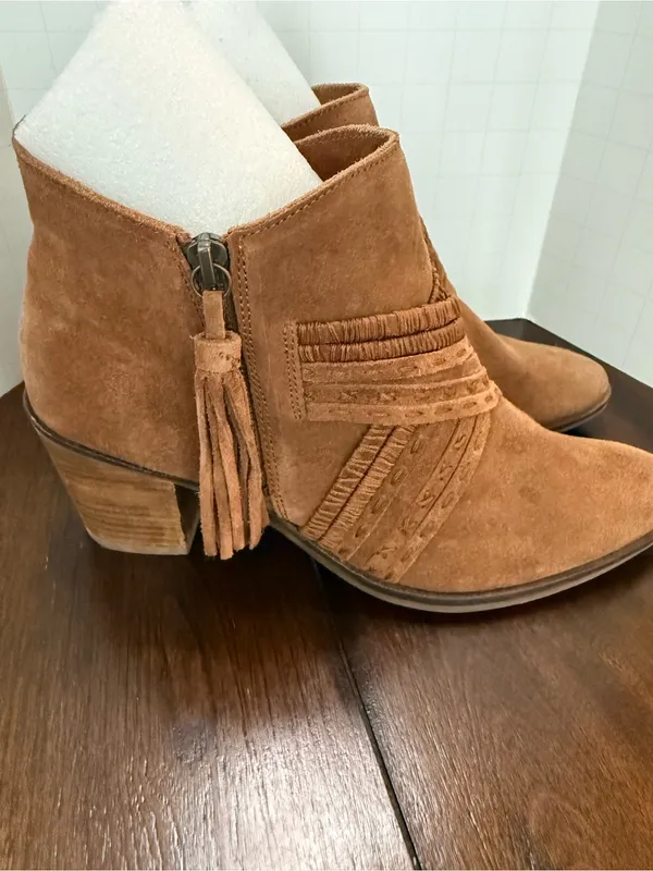 Women’s Naughty Monkey Noah Leather Ankle Bootie, Tan, Size 9.5 - Image 3
