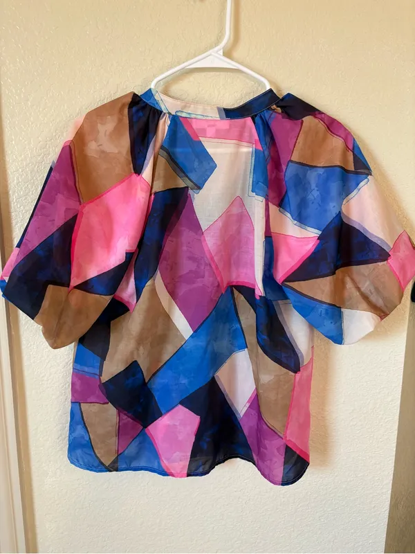 THML Pink Abstract Print V Neck Puff Sleeve Button Up Top Size Small - Image 7