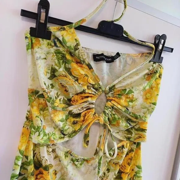 Pretty Little Thing Floral Cut-Out Dress Yellow - Image 5