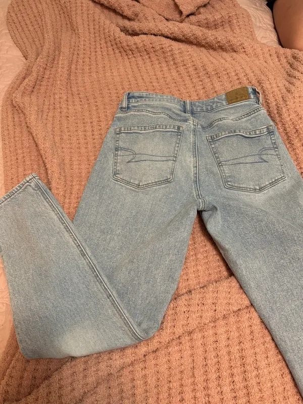 American Eagle Mom Jeans  - Image 3