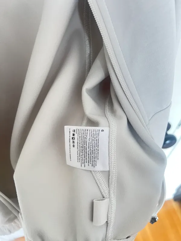 Lululemon Like New Brushed Softstreme Funnel-Neck Zip Up Sz 6 - Image 6