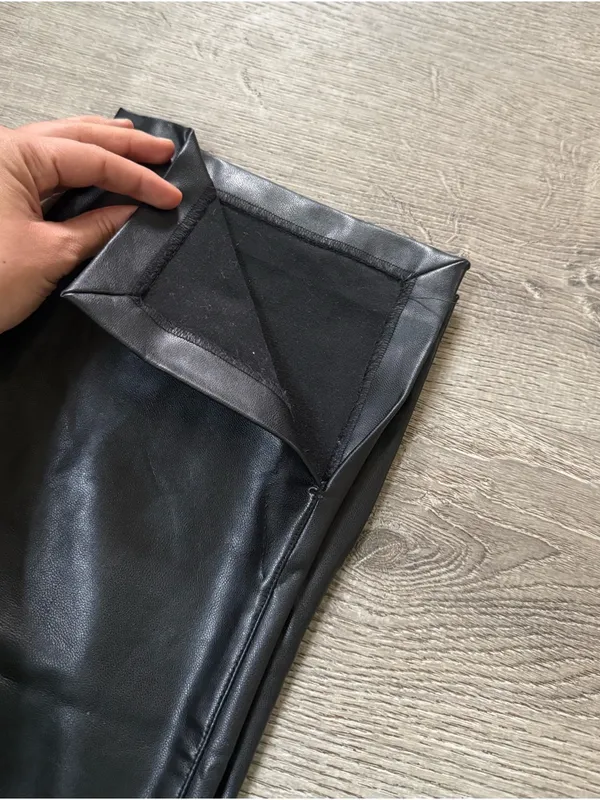 •Abercrombie & Fitch• Ultra High 90s Straight Vegan Leather Pants - Image 5