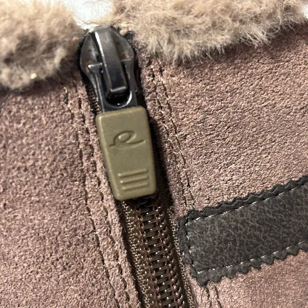 Winter brown suede winter boots women size 7.5 W - Image 9