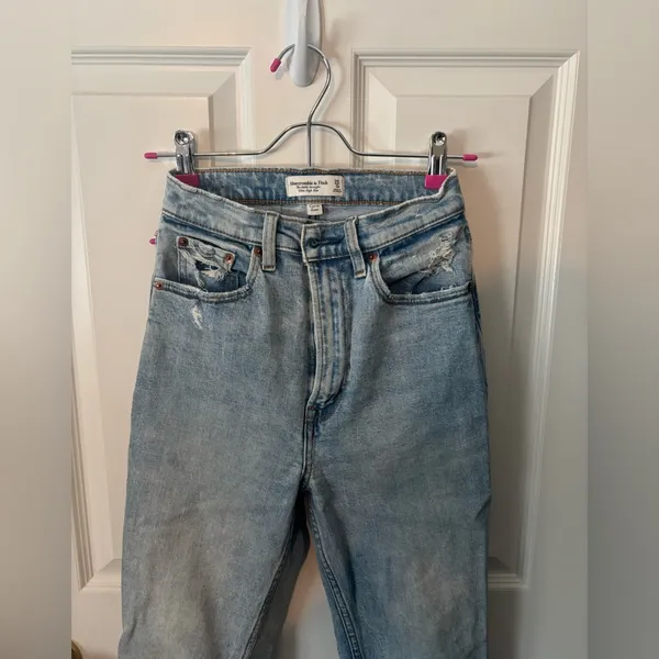 Abercrombie & Fitch Ultra High Rise Curve love straight ankle Denim - Image 2