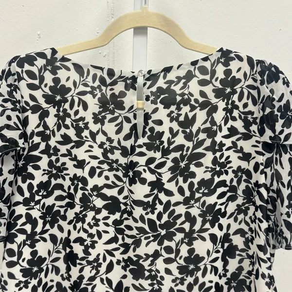 Vince Camuto Floral Tiered Flutter Sleeve Blouse 9161011 Med Womens Black White - Image 6