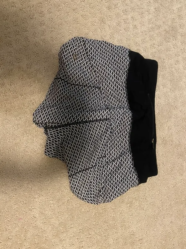 Lululemon Black White Pattern Shorts - Image 4