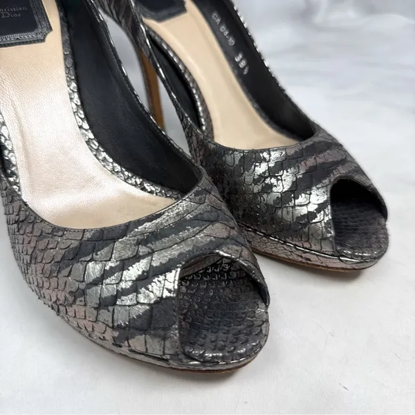 Christian Dior Vintage Y2K Miss Dior Metallic Leather Open Toe Pump Heels Silver - Image 6