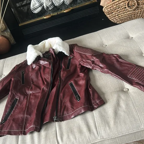 Beulah Style Maroon Vegan Leather‎ Jacket W/ Fur Trim Size Medium - Image 2