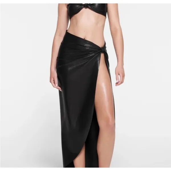 NWT black SKIMS Liquid Shine Swim Sarong Skirt XS onyx - Image 2