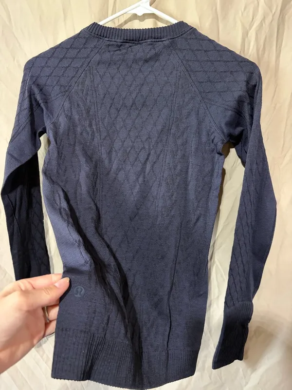Lululemon long sleeve - Image 3
