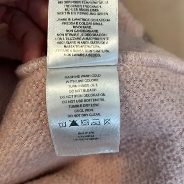 Fila szXL (seems smaller) pink pull over sherpa style hoodie GUC - Image 7