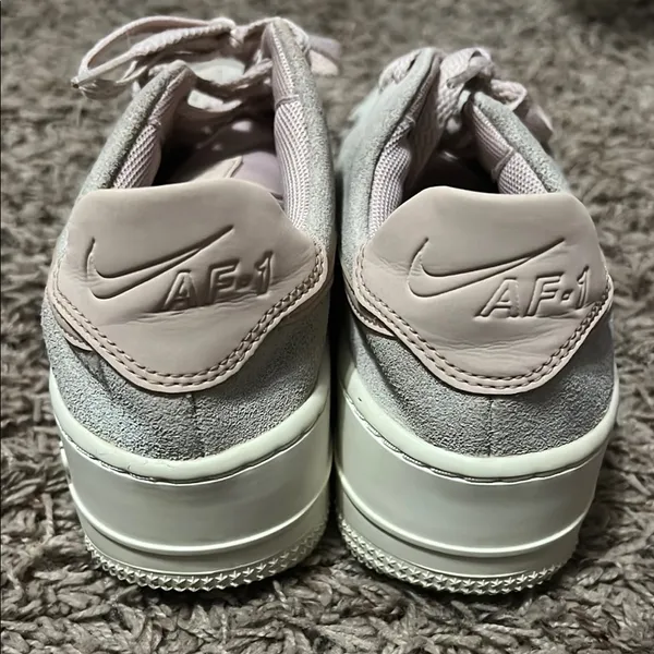 Nike Women's Sneakers - Light Pink and Gray - Image 6