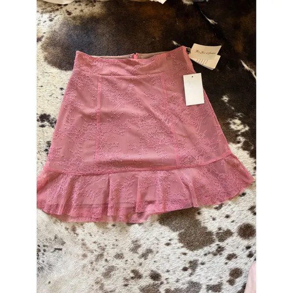 FOR LOVE & LEMONS Bianca Lace Mini Ruffle Skirt in Pink Size‎ Medium NEW - Image 2