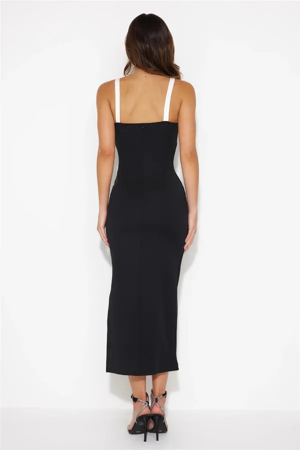 NWT Hello Molly IN HER PRIME MIDI DRESS in BLACK. Size Medium - Image 2