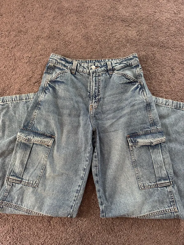 H&M Cargo Jeans - Image 2