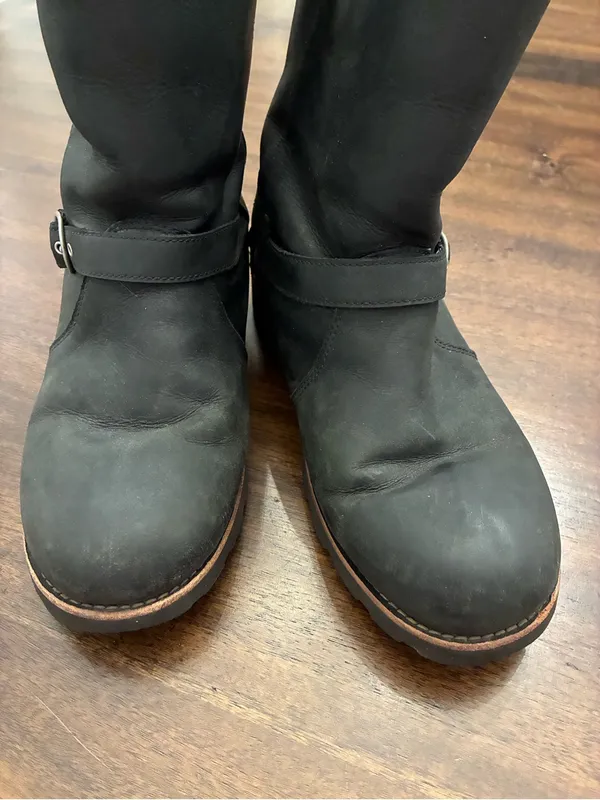 Ugg Noira Boots Women’s 9 Black Leather Winter Buckle - Image 6