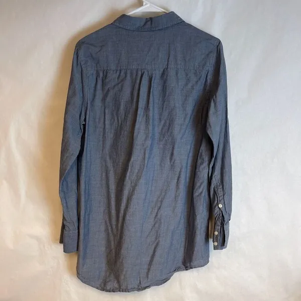 J. CREW Shirt Women's Medium Blue Chambray Cotton Button Up Collared Long Sleeve - Image 11