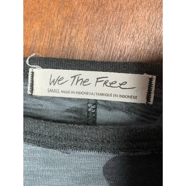 Free People We The Free Womens Camo Clare Tee Top Small Boat Neck Grunge y2K - Image 4