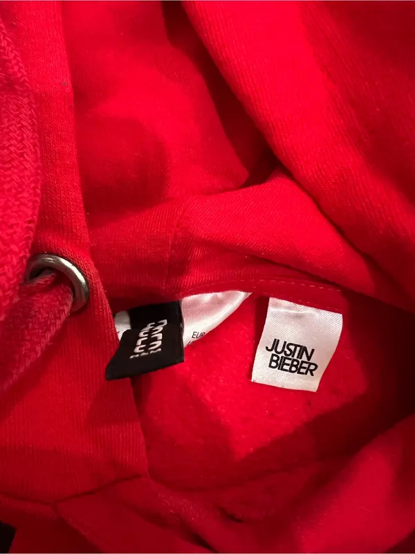 Justin Bieber Red Purpose World Tour Cropped Hoodie Size Small - Image 4