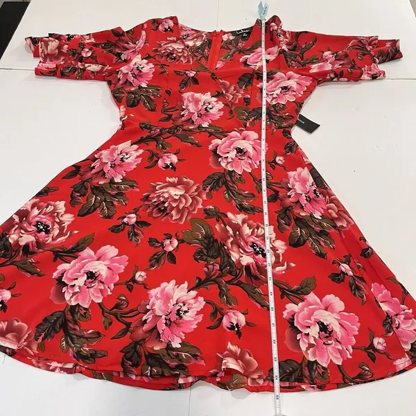 NWT Lulus Laclair Red Floral Surplice V‎ Neck Flutter Sleeve Skater Dress MEDIUM - Image 9