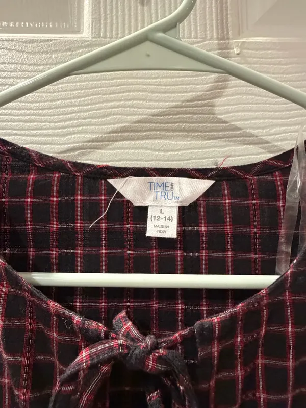 Time & Tru Top Women’s Large - Image 2