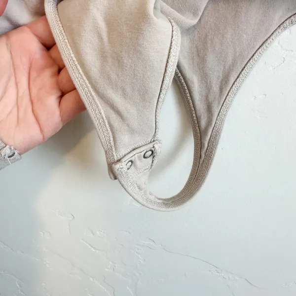 Abercrombie | Seamless Cotton-Blend Short Sleeve Thong Bodysuit in Tan - Image 6
