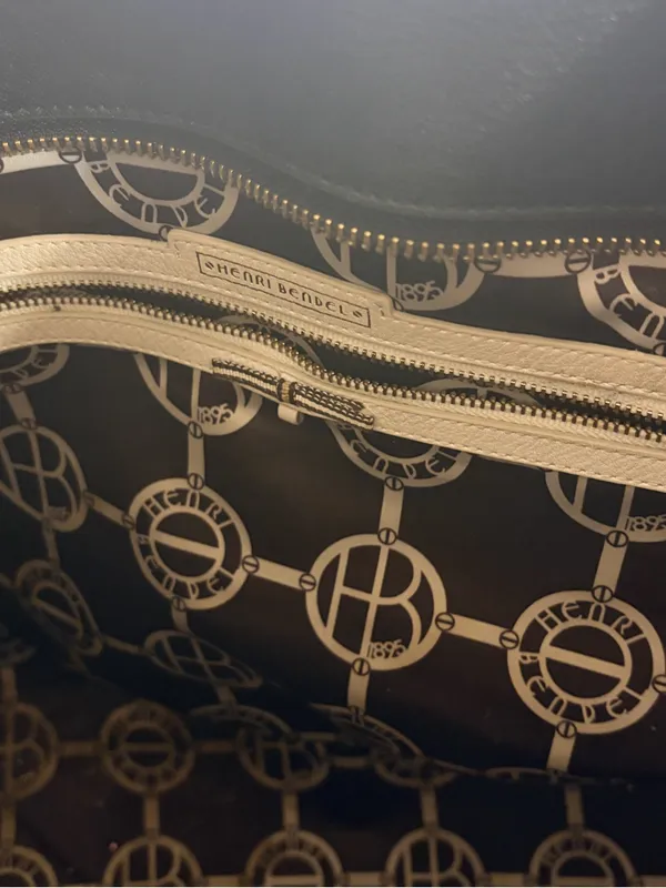 henri bendel Black Leather Tote with Gold Logo Charm - Image 10