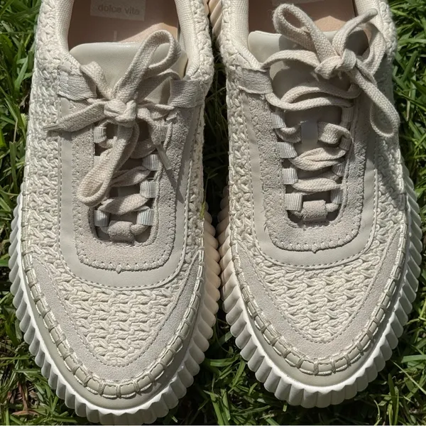 DolceVita Women'n Dolen Sneakers Sandstone Knit Sz 9 - Image 4