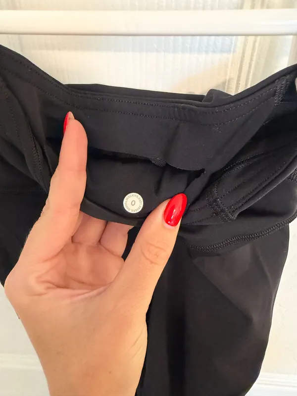 Lululemon Leggings 25" Black - Image 4