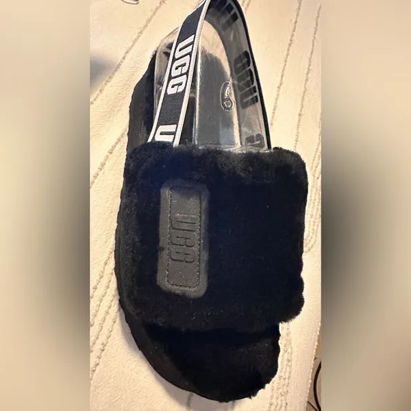 UGG Slide Black New with Box Size 9 - Image 3