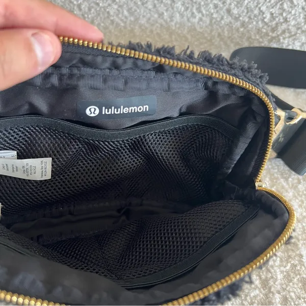 Lululemon Everywhere Fleece Black Belt Bag Gold Hardware Purse‎ - Image 15