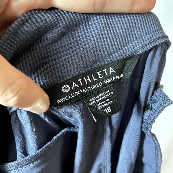 Athleta brooklyn textured ankle pant indigo pockets women's size 18‎ trousers - Image 6