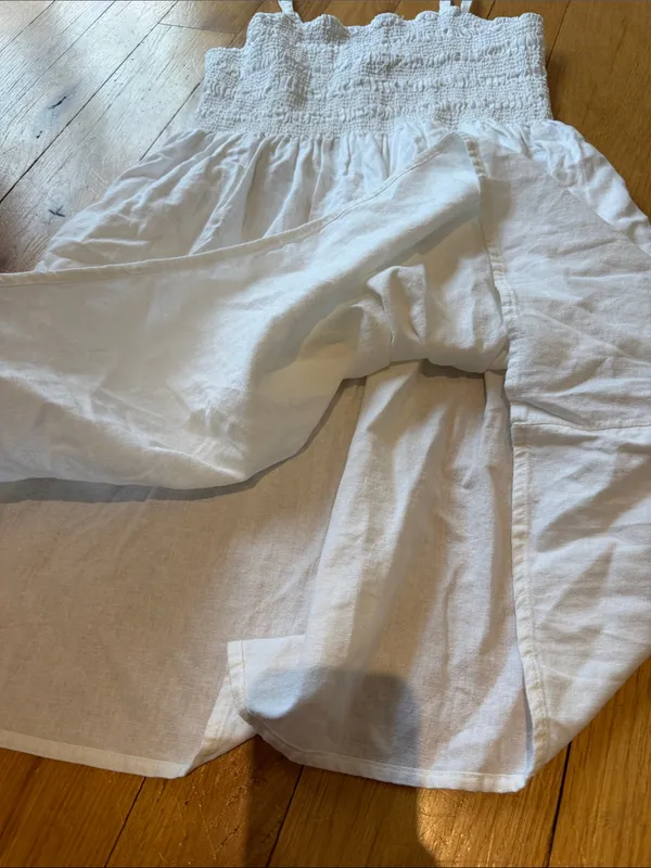 Universal Threads White Smocked Mini Sundress - Size Small - C1-319 - Image 3