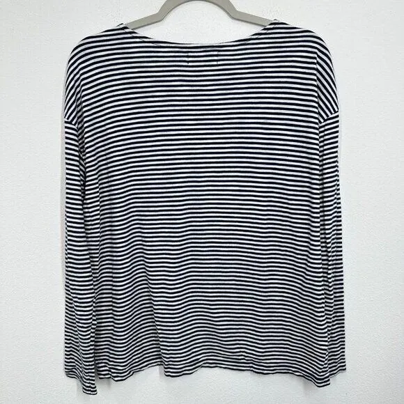 Vineyard‎ Vines Size Medium Navy Blue White Striped Crewneck Longsleeve Modal - Image 3