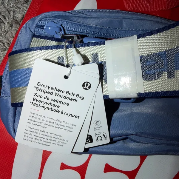 Lululemon Everywhere Belt Bag 1L - Image 6