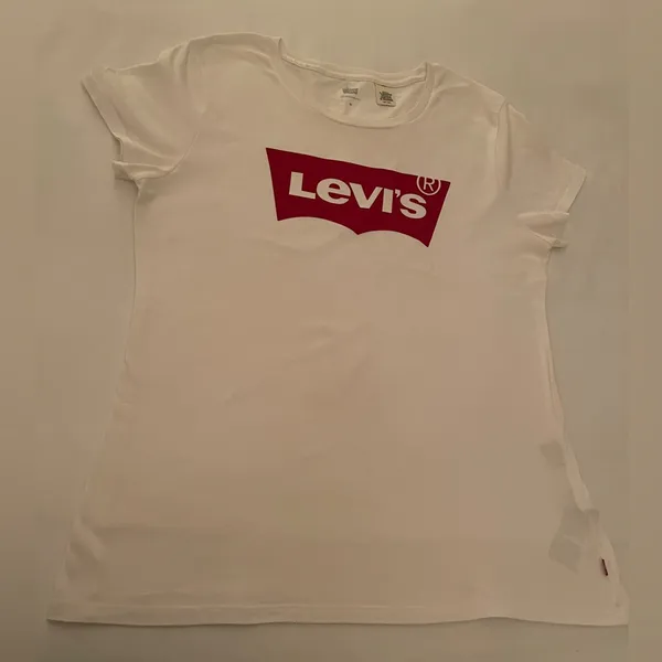 Levi's Classic Red Logo White Tee Size XL - Image 3