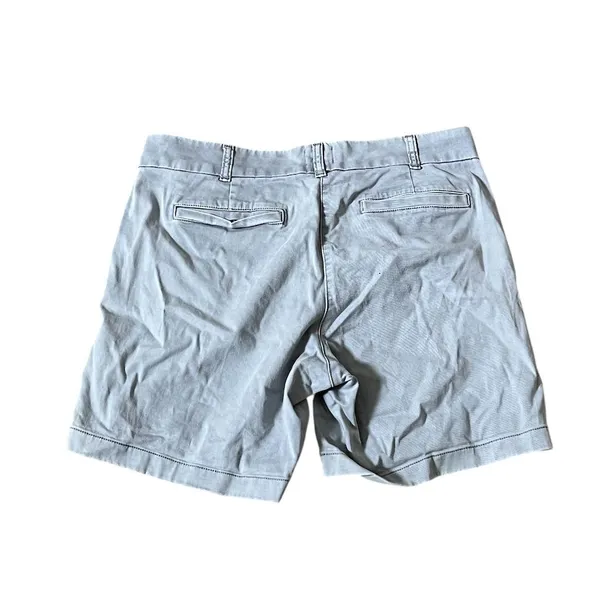 J.Crew Women's Chino Shorts Size 10 Light Gray Cotton Blend - Image 5