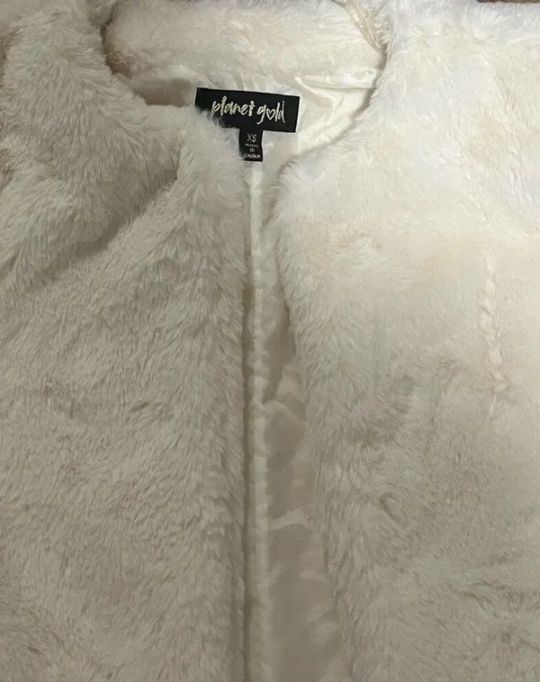 Nordstrom Cropped ivory white fur soft jacket - Image 4