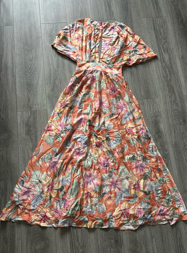 New Showpo Sophia Maxi Dress Plunge Neck Dress In Multi Floral Small MSRP $129 - Image 8